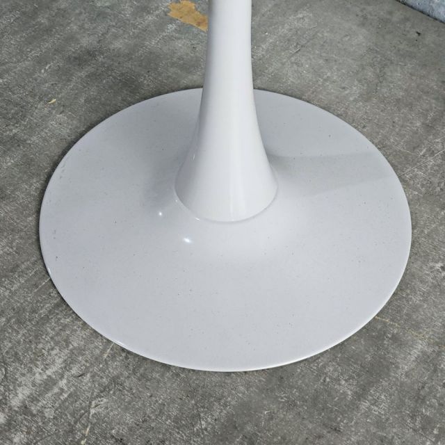 Bàn Tulip tròn mặt đá vân mây CFD68122