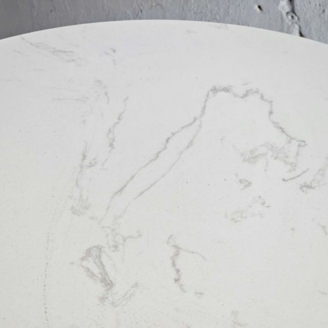 Bàn Tulip tròn mặt đá vân mây CFD68122