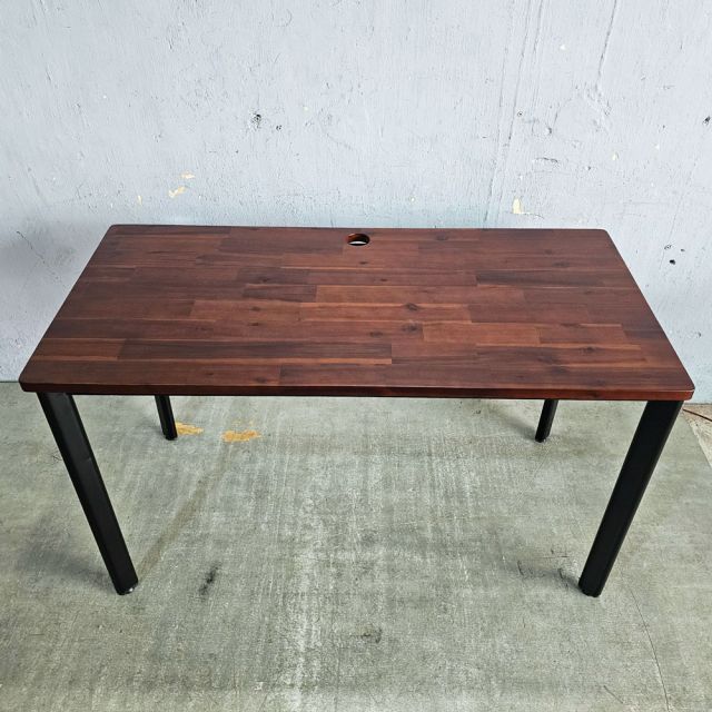 Bàn làm việc 120x60cm gỗ tràm chân sắt lắp ráp hệ Oval HBOV049