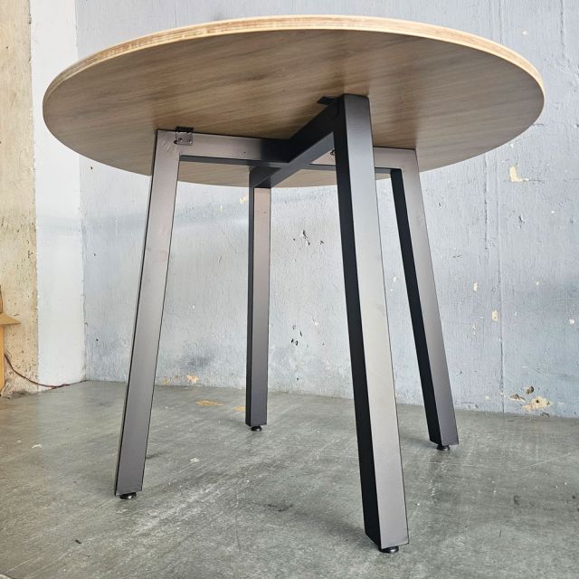 Bàn ăn tròn Gerda 100x100cm gỗ plywood BA68309