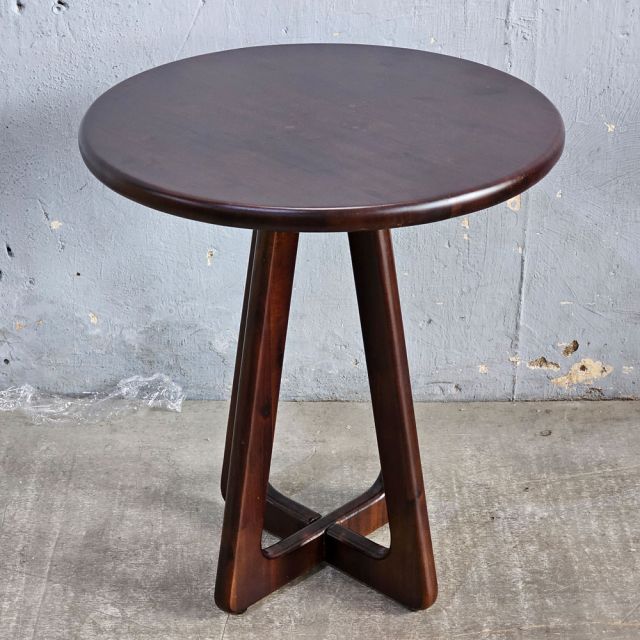 Bàn bên sofa tròn 50cm gỗ tràm SST053