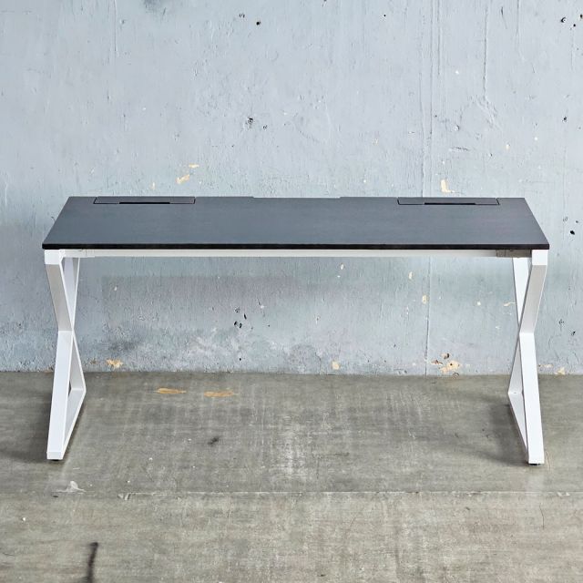 Bàn có hộp điện 160x70cm gỗ cao su XConcept ZD037