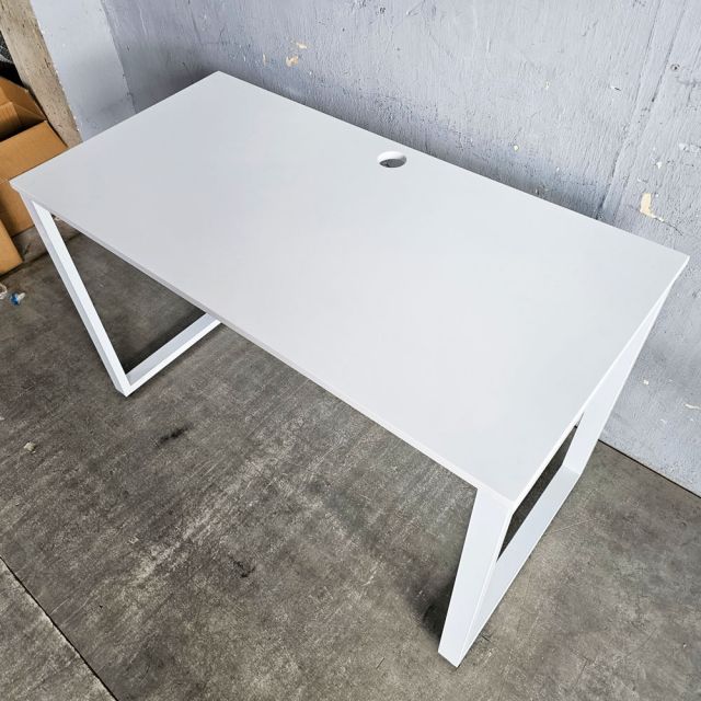 Bàn làm việc 120x60cm gỗ cao su hệ Rectang HBRT129