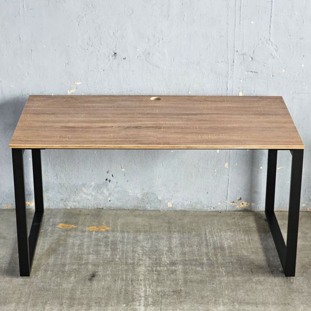 Bàn làm việc 140x70cm gỗ Plywood melamin màu bê tông hệ Rectang HBRT046