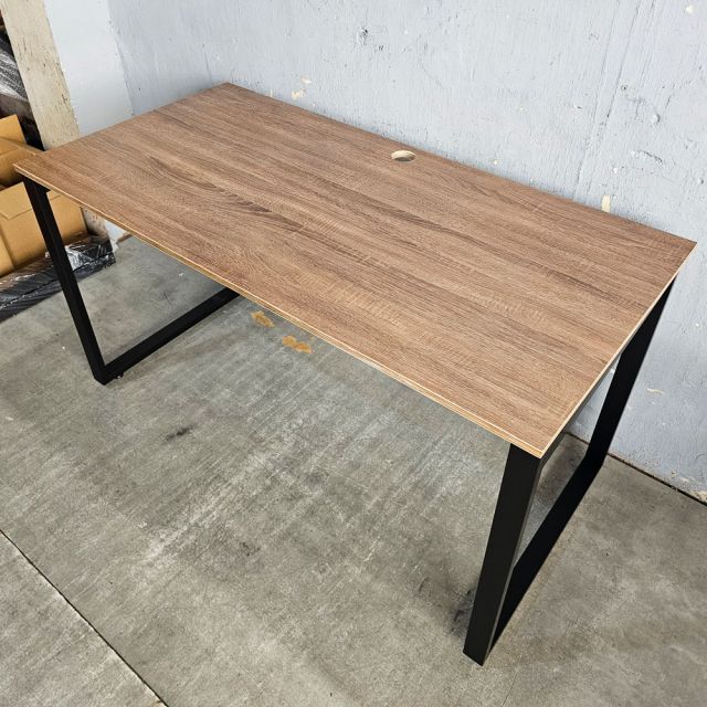 Bàn làm việc 140x70cm gỗ Plywood melamin màu bê tông hệ Rectang HBRT046