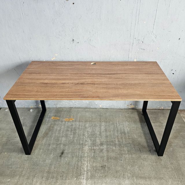 Bàn làm việc 140x70cm gỗ Plywood melamin màu bê tông hệ Rectang HBRT046