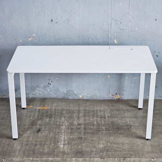 Bàn có hộp điện 140x70cm gỗ cao su ZD038