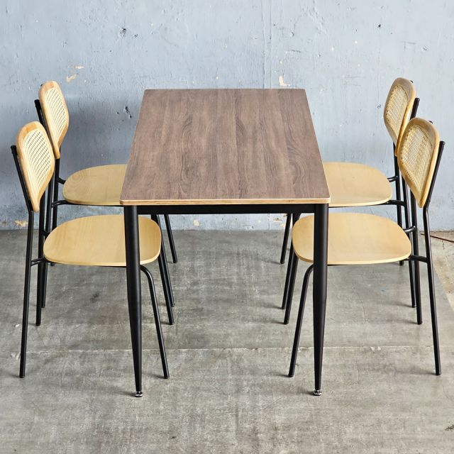 Combo bàn ăn chữ nhật và 4 ghế ăn BBA202