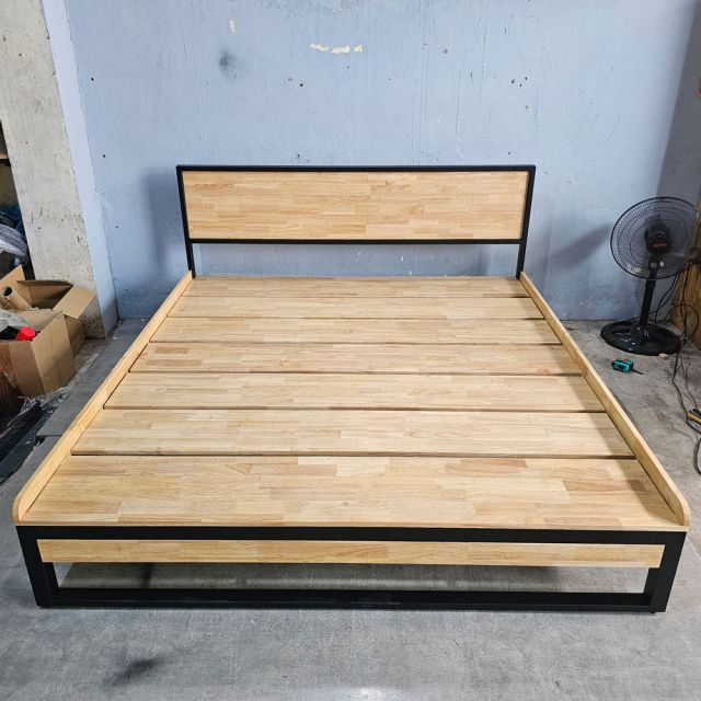 Giường ngủ Mony 180x200cm gỗ cao su GN68064