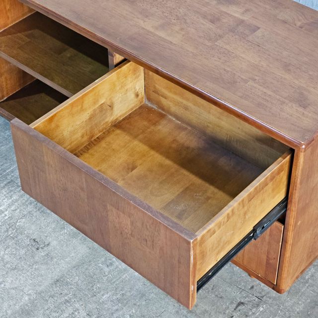 Tủ TV phòng khách 150x40x55cm gỗ cao su KTV68137