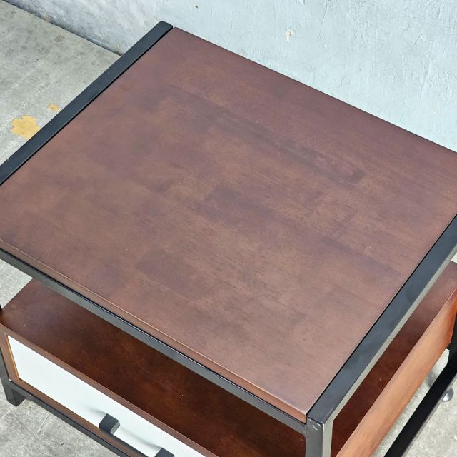 Tủ Đầu Giường Gỗ 1 Ngăn Kéo TDG68011