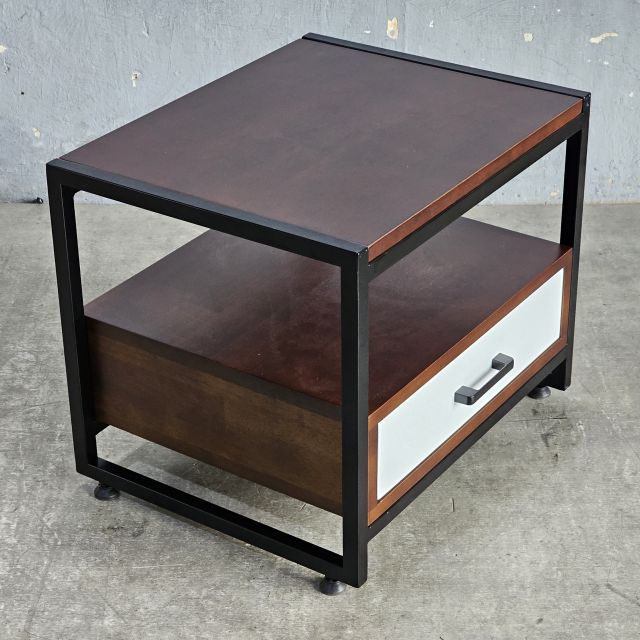 Tủ Đầu Giường Gỗ 1 Ngăn Kéo TDG68011