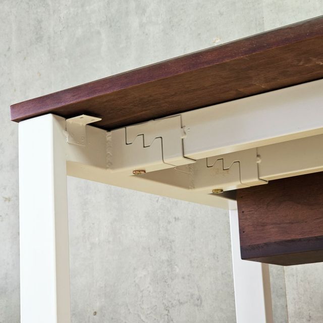 Bàn có hộp điện 140x50cm gỗ cao su ZD041