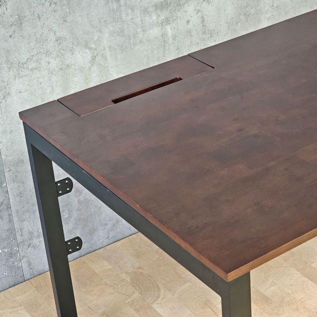 Bàn làm việc có hộp điện 160x80cm gỗ cao su HBRT132