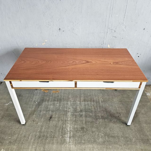 Bàn có ngăn kéo 140x70cm gỗ otim veener gỗ xoan đào BD68175