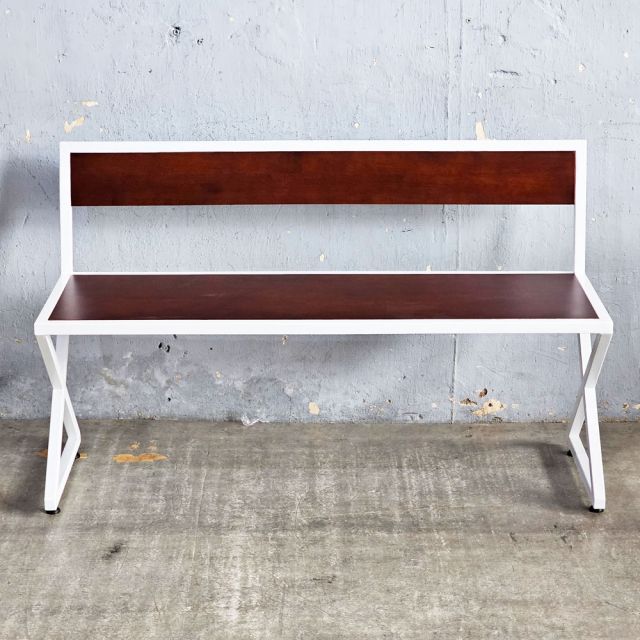 Ghế bằng dài chân sắt chữ X gỗ cao su có tựa lưng GBD001