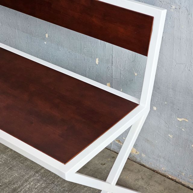 Ghế bằng dài chân sắt chữ X gỗ cao su có tựa lưng GBD001