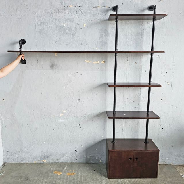 Kệ ống nước áp tường gỗ cao su PPF021