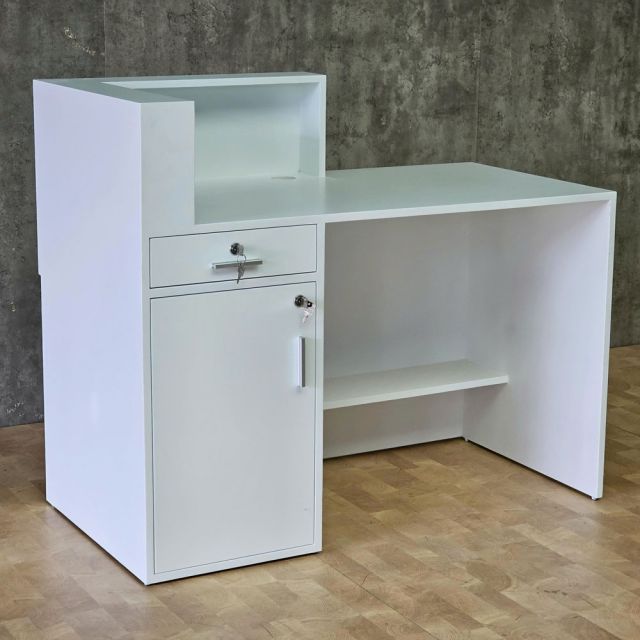 Quầy lễ tân 120x60x90cm gỗ cao su BLT68031