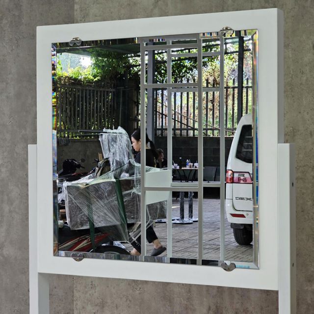 Trạm làm đẹp Beauty Salon di động 76x50x170cm gỗ cao su TDSL007