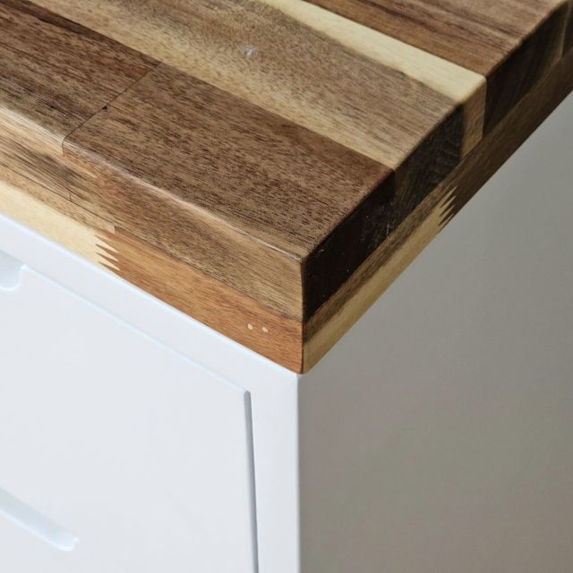 Bàn làm việc chân tủ 140x60cm gỗ tự nhiên BD68182