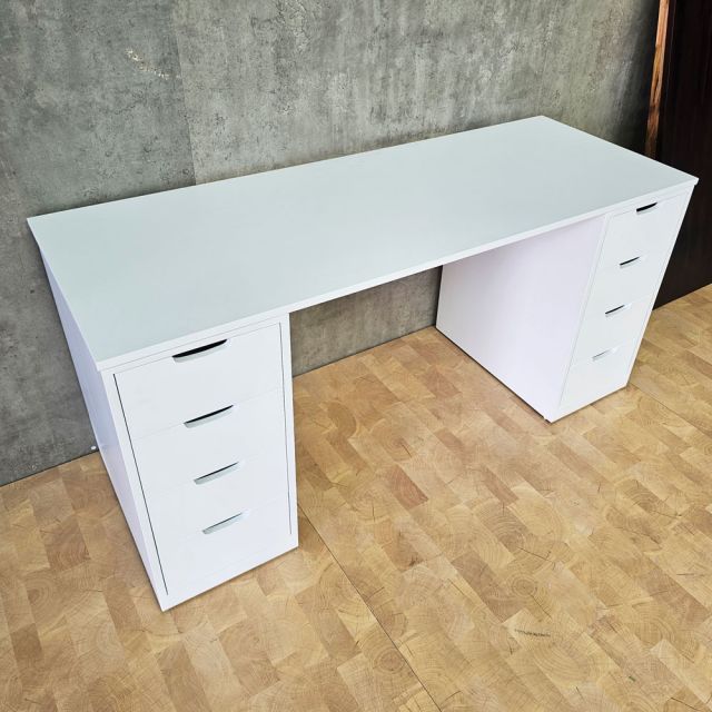 Bàn làm việc gác tủ 160x60cm gỗ cao su BD68180