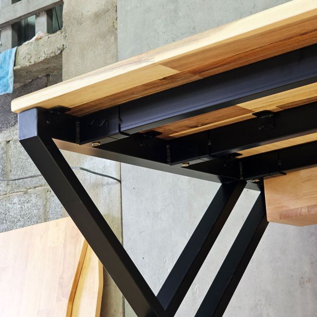 Bàn làm việc có hộp điện 200x80cm gỗ tràm GD68118