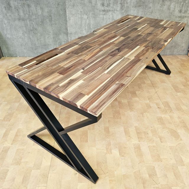 Bàn làm việc có hộp điện 200x80cm gỗ tràm GD68118