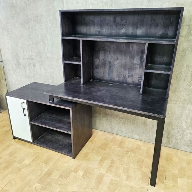 Bàn làm việc gác tủ 180x60x158cm gỗ cao su BD68185