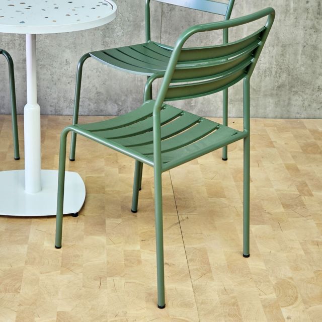 Combo bàn cafe tròn và 4 ghế cafe sắt CBCF357