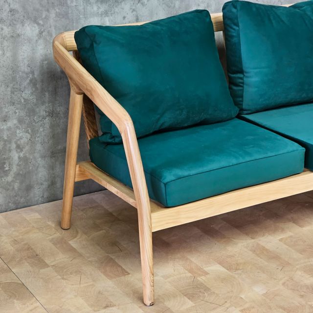 Ghế sofa băng 3 chỗ ngồi khung gỗ sồi nệm vải SFB68064