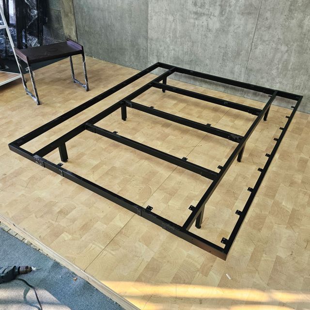 Giường ngủ VEGA gỗ plywood khung sắt lắp ráp GN68066