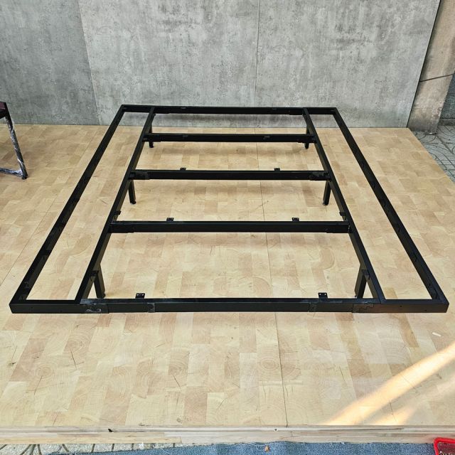 Giường ngủ VEGA gỗ plywood khung sắt lắp ráp GN68066