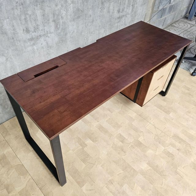 Bàn làm việc có ngăn tủ 160x60cm gỗ cao su hệ Rectang HBRT128