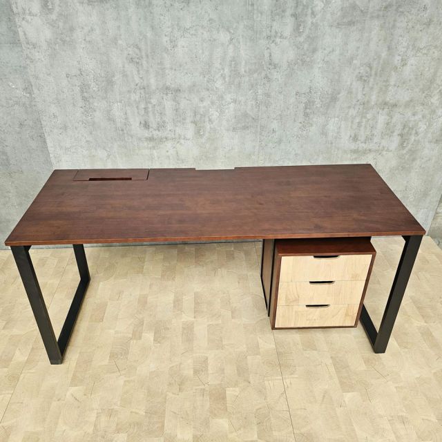 Bàn làm việc có ngăn tủ 160x60cm gỗ cao su hệ Rectang HBRT128