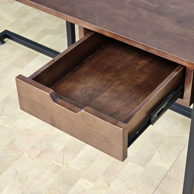 Bàn làm việc 140x60cm có ngăn kéo gỗ cao su chân sắt BD68186