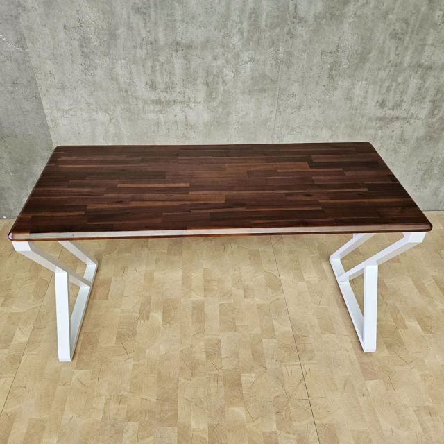 Bàn làm việc 140x70cm gỗ tràm hệ XConcept HBXC066