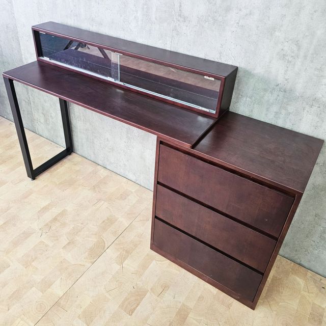 Bàn kết hợp tủ gỗ cao su BTD68085