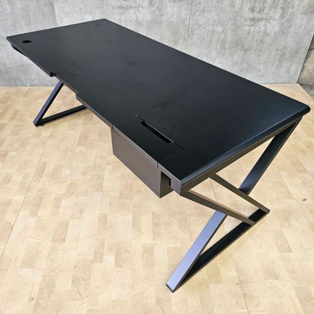 Bàn Gaming có hộp điện 180x80cm gỗ tràm GD68119