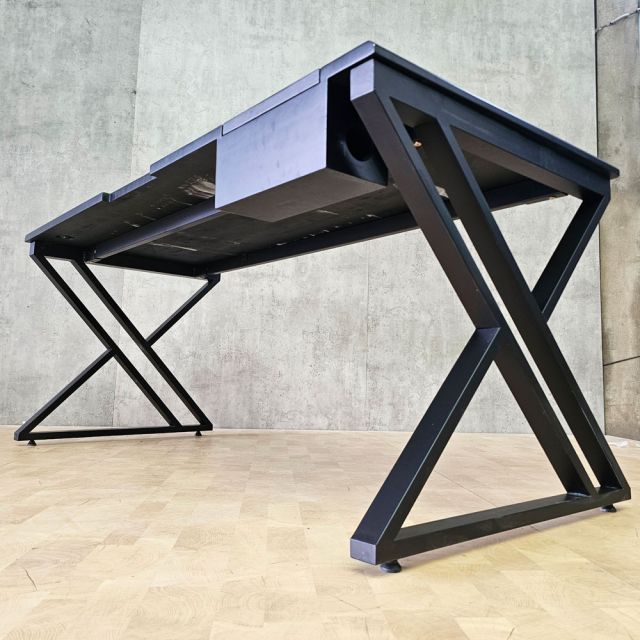 Bàn Gaming có hộp điện 180x80cm gỗ tràm GD68119