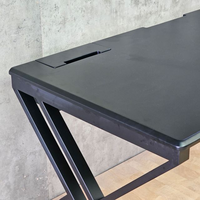 Bàn Gaming có hộp điện 180x80cm gỗ tràm GD68119