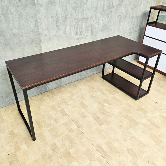 Bàn góc L liền kệ 180x80cm gỗ cao su CD68051