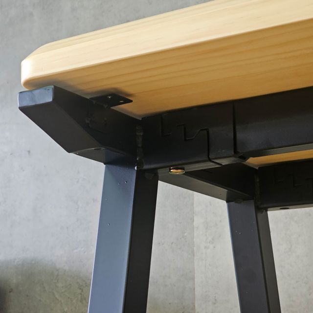 Bàn làm việc 120x60cm gỗ thông chân hệ PLY HBPL031