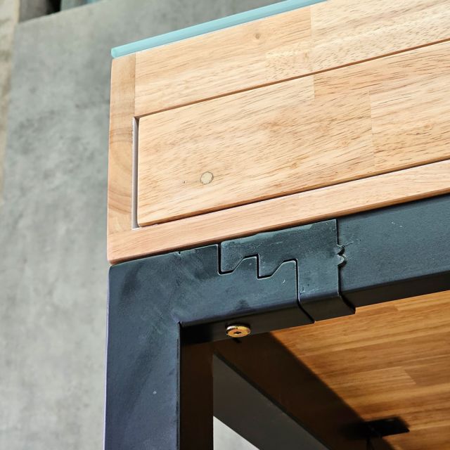 Bàn thao tác 198x105x75cm gỗ cao su WSTB007