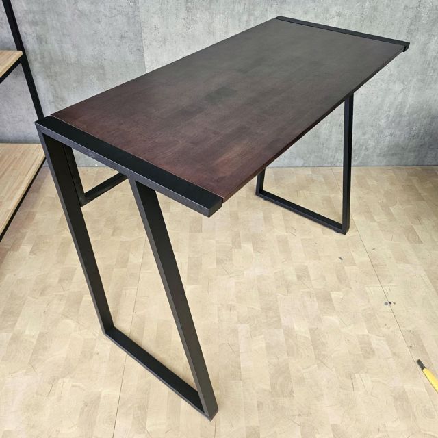 Bàn làm việc đứng StaDesk 130x60cm chân sắt viền cao 105cm STD68018