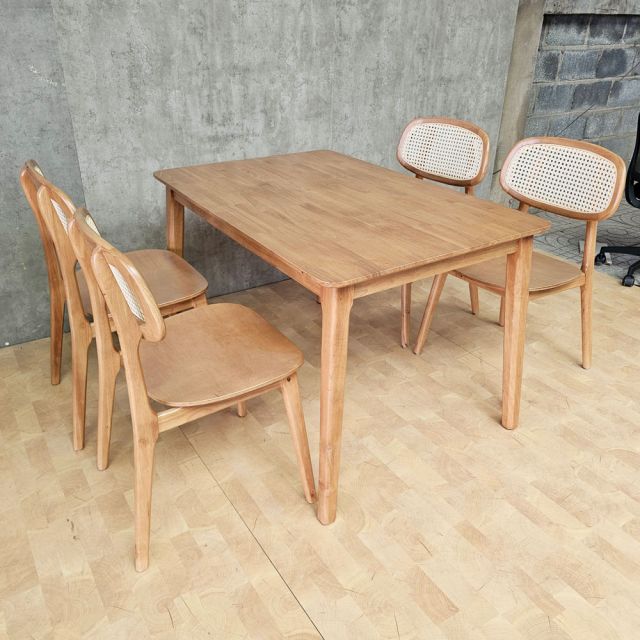 Combo bàn ăn chữ nhật và 4 ghế ăn BBA232