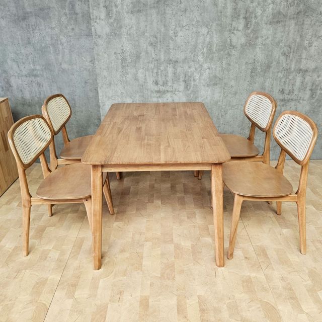 Combo bàn ăn chữ nhật và 4 ghế ăn BBA232