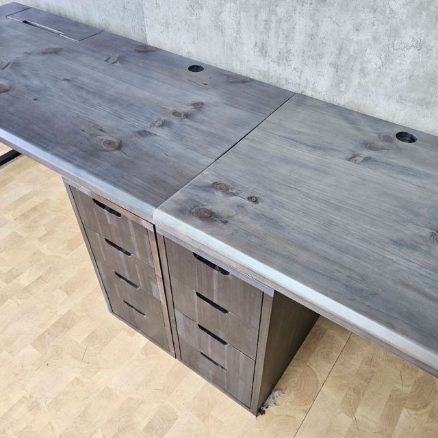 Bàn cụm 2 người ngồi chân tủ gỗ tự nhiên BD68187