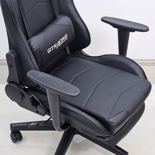 Ghế Gaming chân xoay bọc nệm đen GC68037