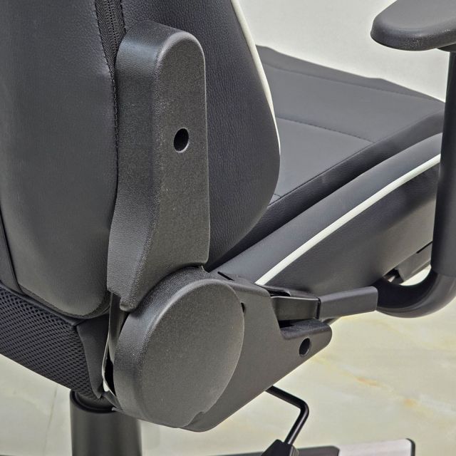 Ghế Gaming chân xoay bọc nệm trắng GC68036